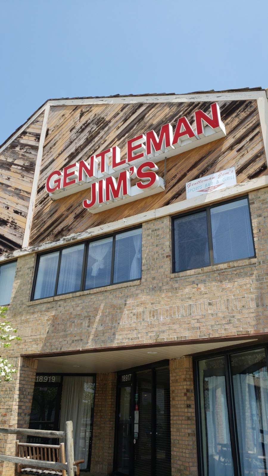 Gentleman Jims Restaurant | 18917 Earhart Ct, Gaithersburg, MD 20879, USA | Phone: (301) 963-7778