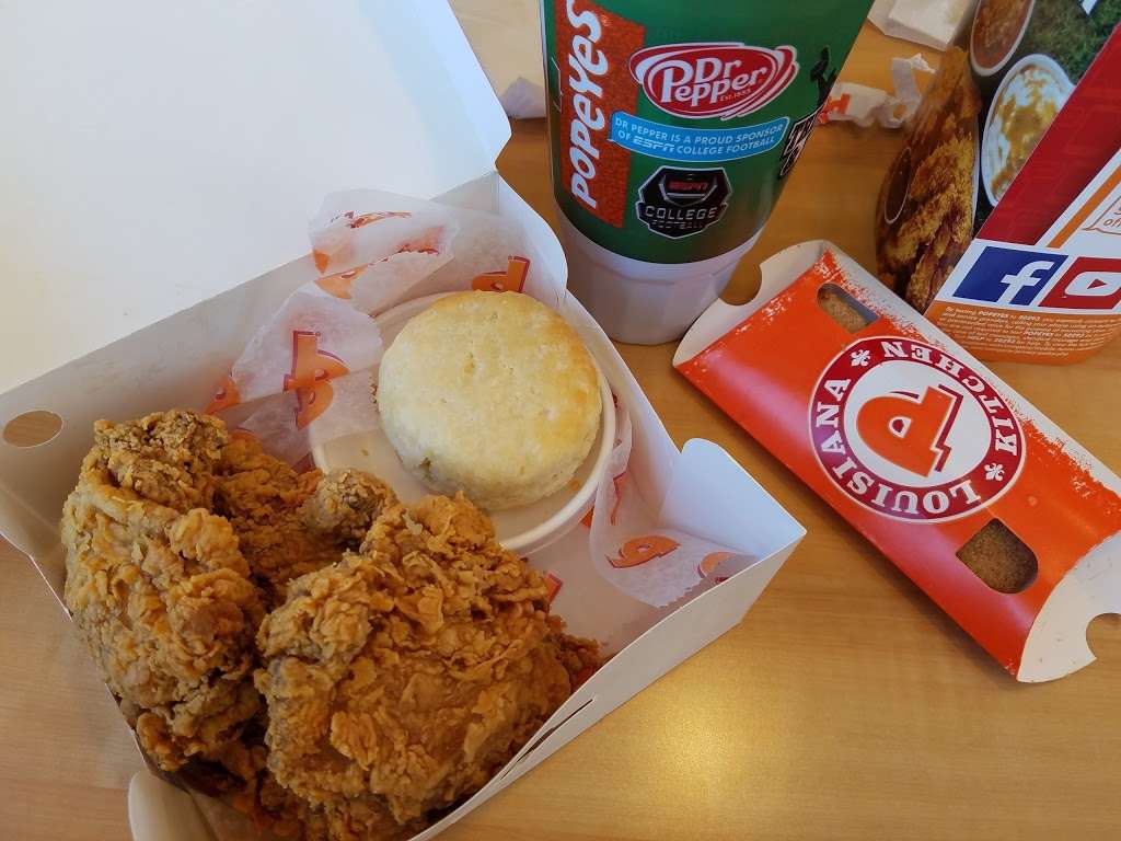 Popeyes Louisiana Kitchen | 19151 W Lake Houston Pkwy, Atascocita, TX 77346 | Phone: (281) 812-4547