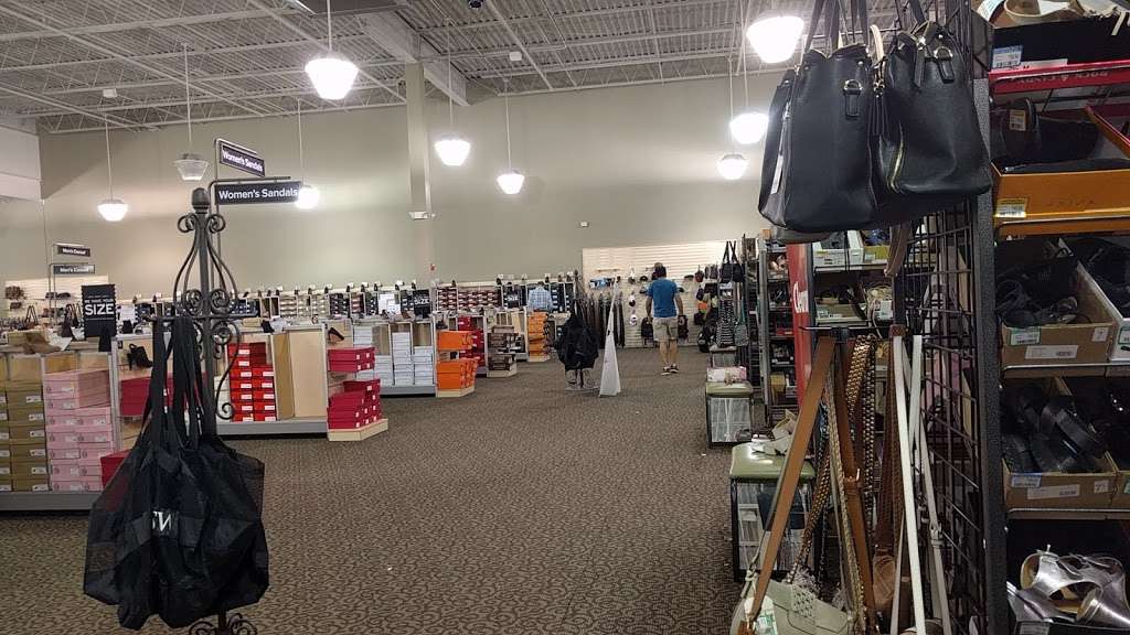 DSW Designer Shoe Warehouse 344 Providence Hwy, Dedham, MA 02026, USA