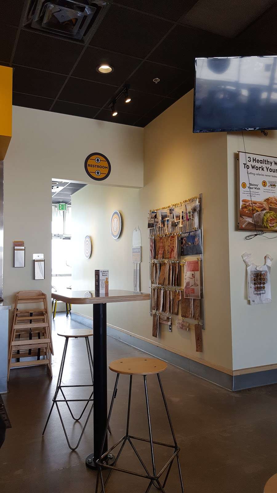 Which Wich Harvest Junction | 15 Ken Pratt Blvd #120, Longmont, CO 80501, USA | Phone: (303) 772-2644