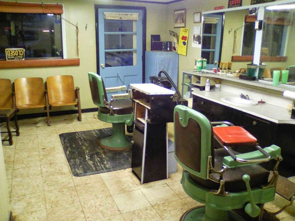 Hamlin Barber Shop | 602 Easton Turnpike, Hamlin, PA 18427 | Phone: (570) 503-6287
