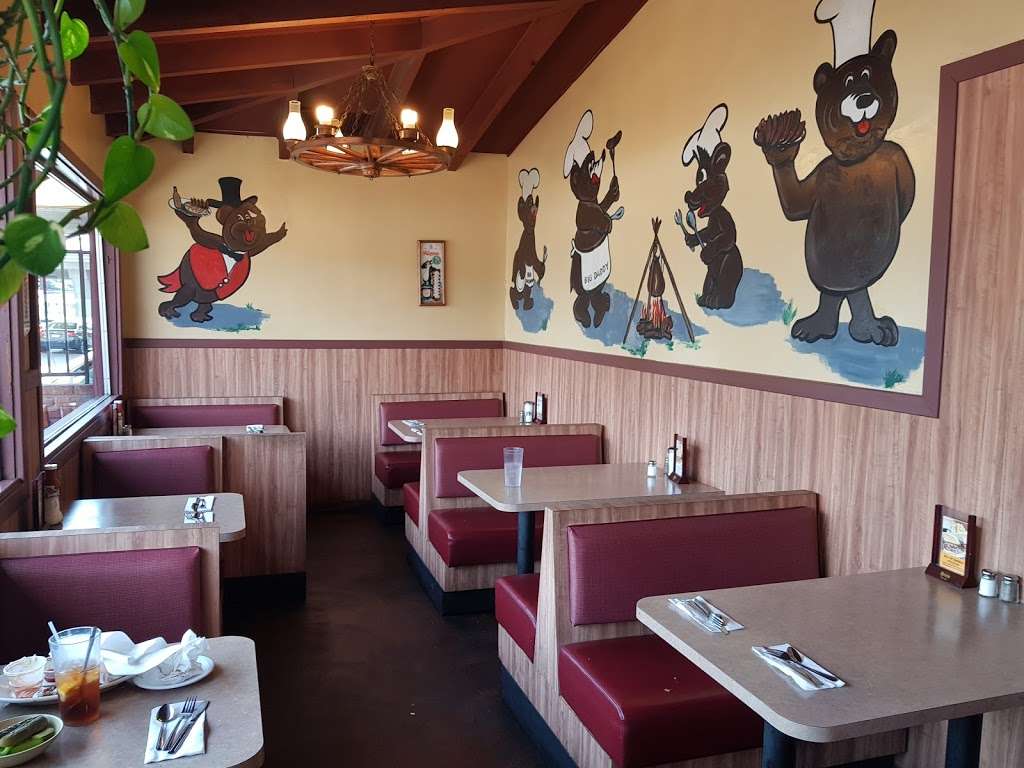 The Bear Pit Bar-B-Q Restaurant | 10825 Sepulveda Blvd, Mission Hills, CA 91345, USA | Phone: (818) 365-2500