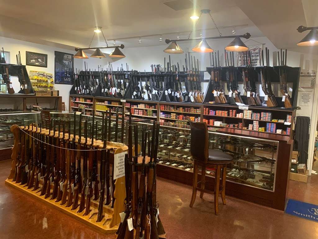 Gretas Guns | 4228 E Los Angeles Ave, Santa Susana, CA 93063, USA | Phone: (805) 520-4867