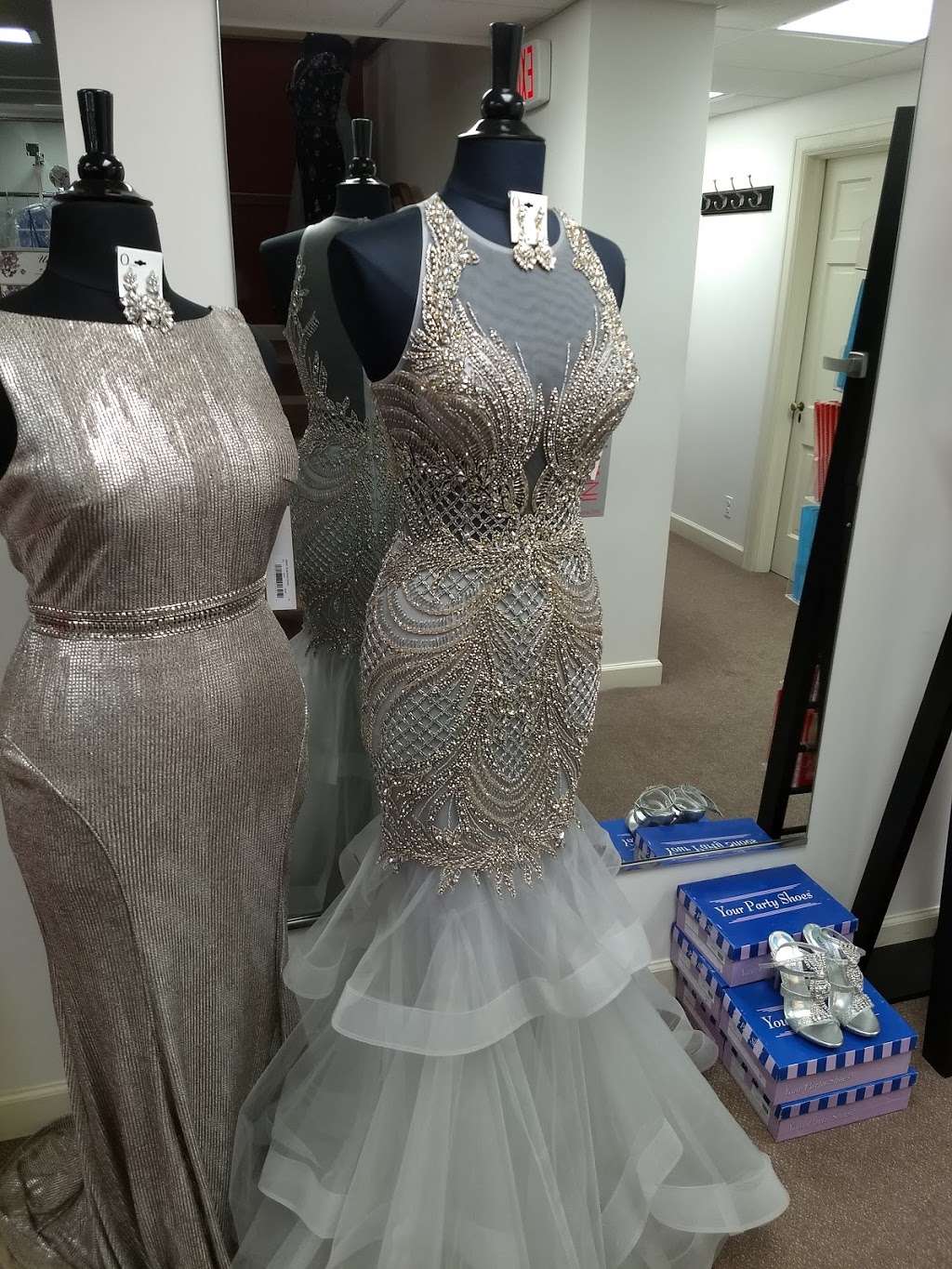 Kathryns Bridal & Dress Shop | 3807 W Elm St, McHenry, IL 60050 | Phone: (815) 385-7330