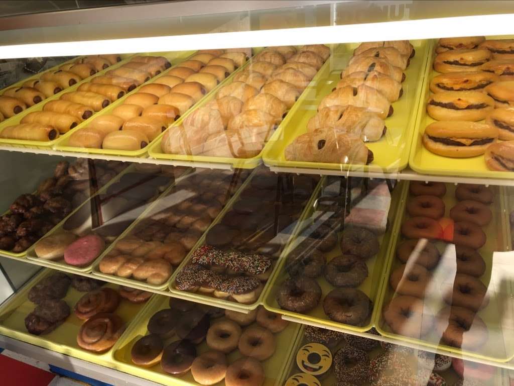 Best Donuts | 307 S Cedar Ridge Dr, Duncanville, TX 75116 | Phone: (972) 780-2636