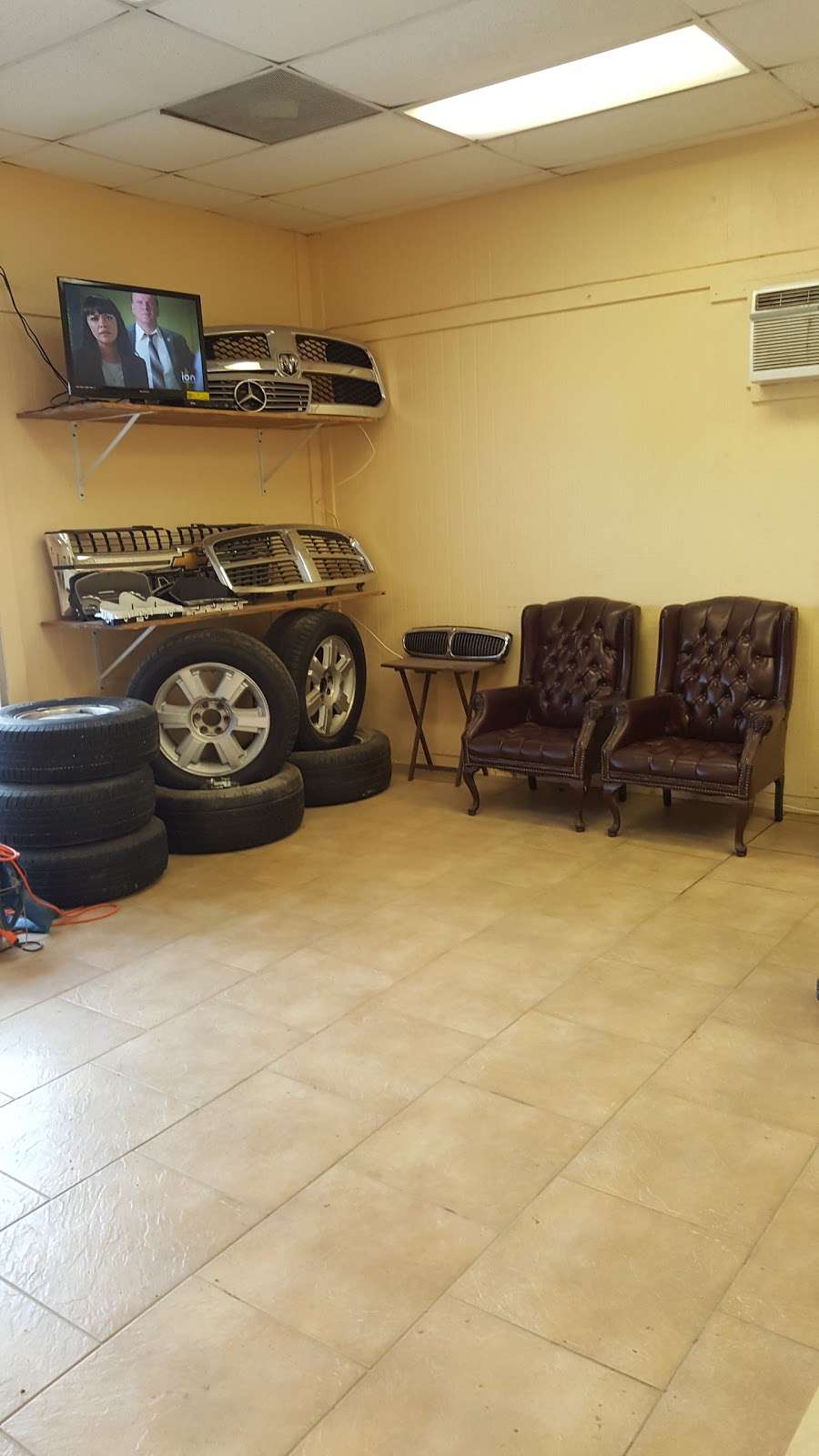 Car Zone AUTO PARTS | 6611 N Shepherd Dr, Houston, TX 77091 | Phone: (346) 352-1432