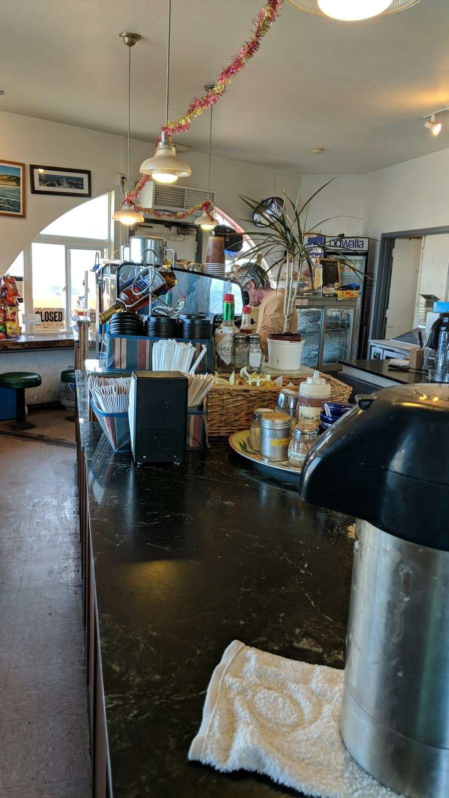 Chit Chat Cafe At the Pier | 2100 Beach Blvd, Pacifica, CA 94044, USA | Phone: (650) 359-7025