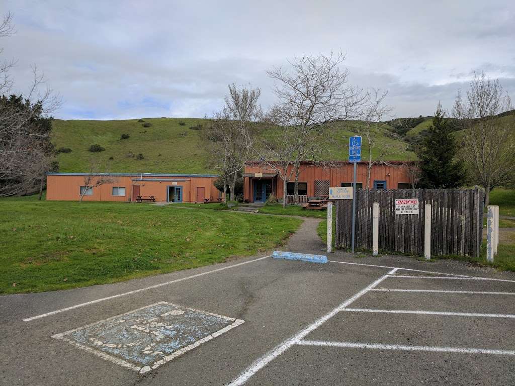 Walker Creek Ranch School | 1700 Petaluma Marshall Road, Petaluma, CA 94952, USA | Phone: (415) 491-6600