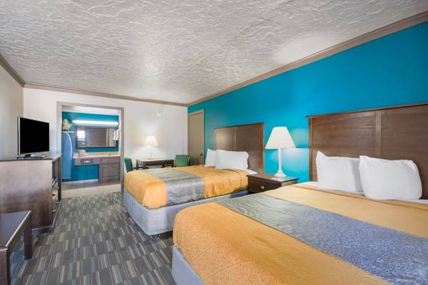 Econo Lodge Inn & Suites Oklahoma City West | 4602 Enterprise Way, Oklahoma City, OK 73128, USA | Phone: (405) 949-0855