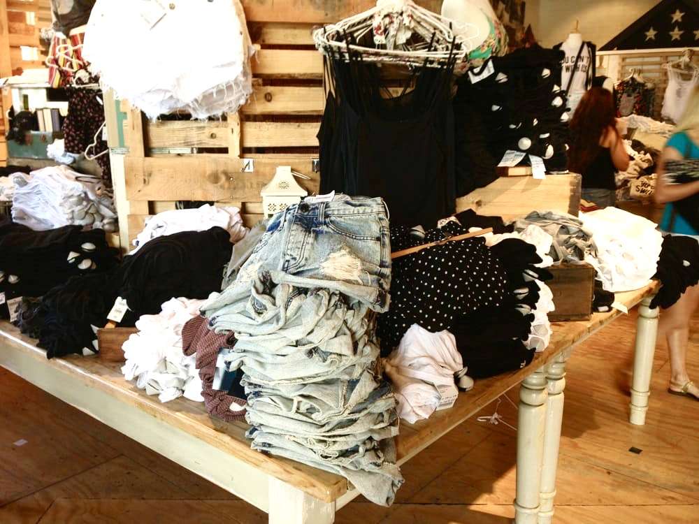 Brandy Melville - Pacific Beach | 4516 Mission Blvd, San Diego, CA 92109, USA | Phone: (858) 255-8822