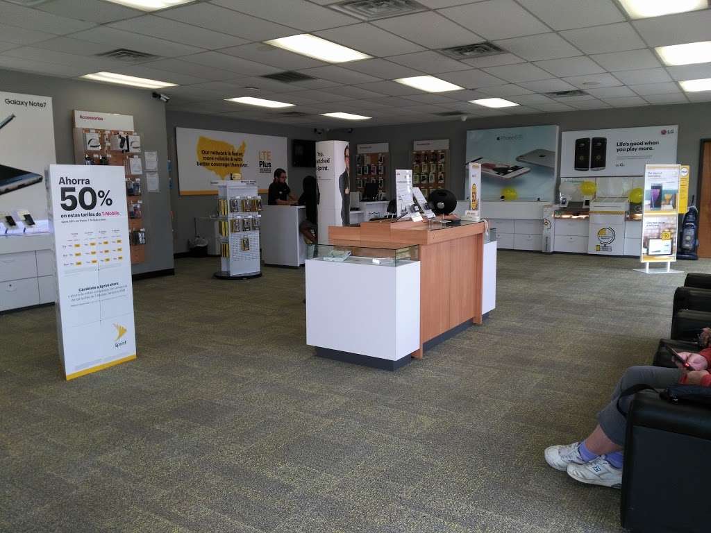 Sprint Store | 253 N Interstate 35 East Service Rd, DeSoto, TX 75115 | Phone: (972) 230-1099