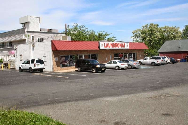 Spin Central Laundromat | 519 Avenel St, Avenel, NJ 07001, USA | Phone: (732) 326-9696