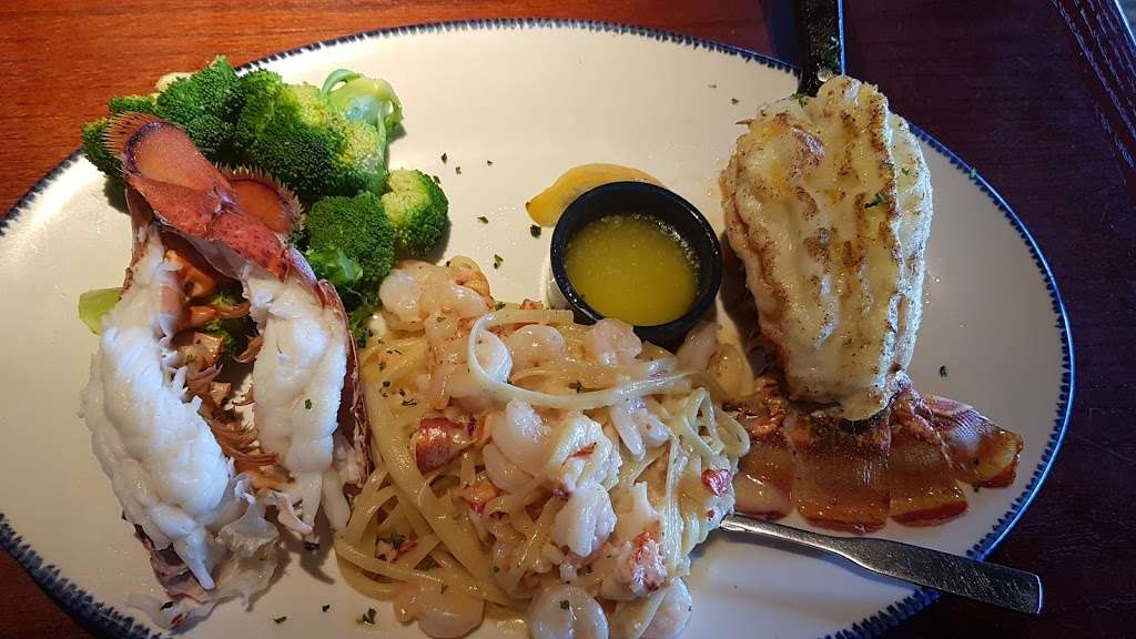 Red Lobster | 8003 Golden Sky Ln, Orlando, FL 32809, USA | Phone: (407) 438-6627