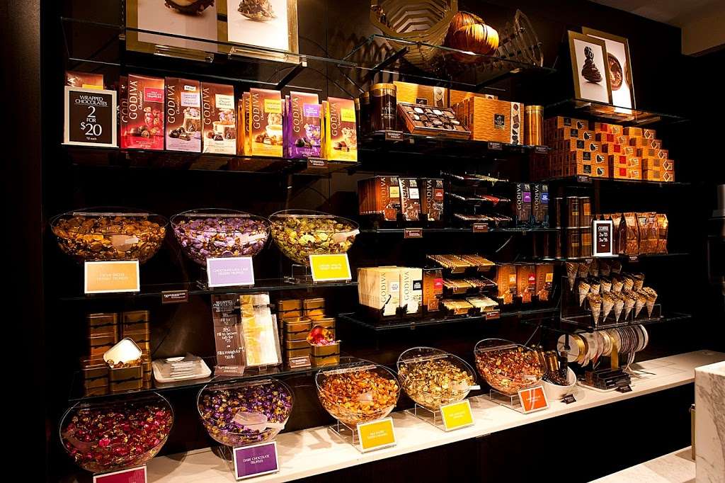 Godiva Chocolatier | 1961 Chain Bridge Rd, McLean, VA 22102, USA | Phone: (703) 448-4825