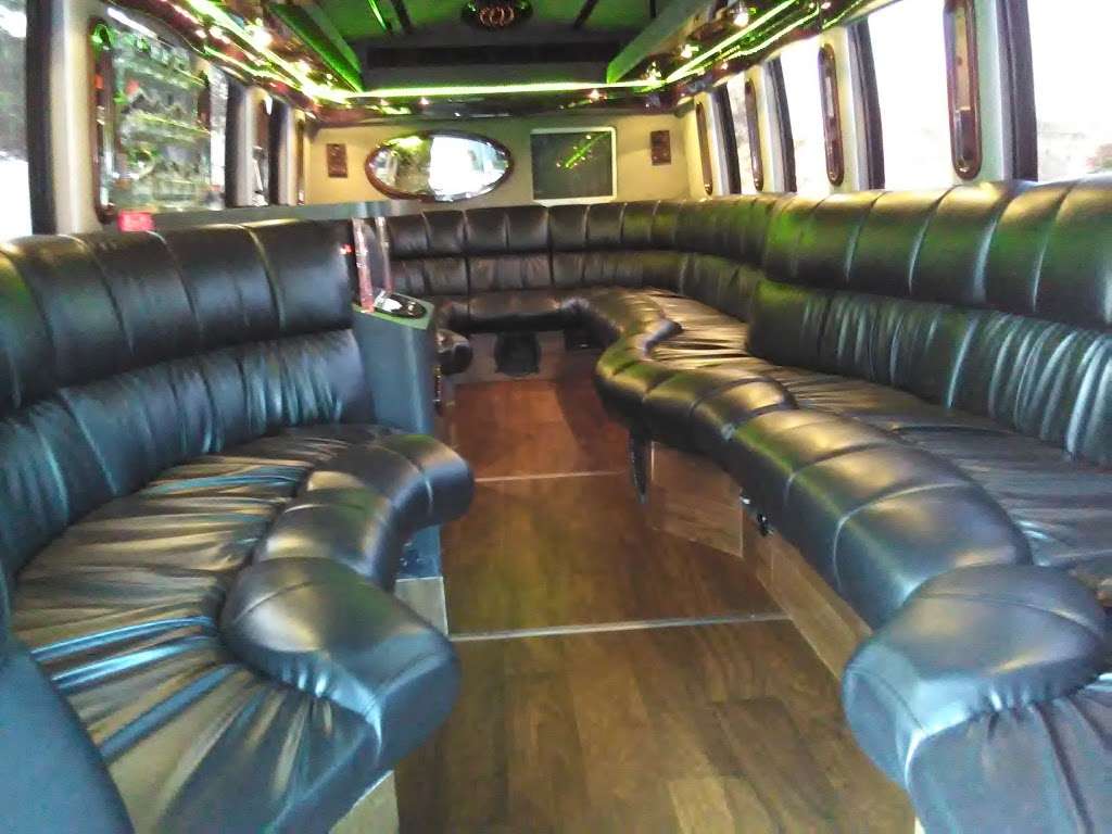 Extreme Limousine Inc. | 10151 University Blvd, Orlando, FL 32817 | Phone: (844) 371-5466