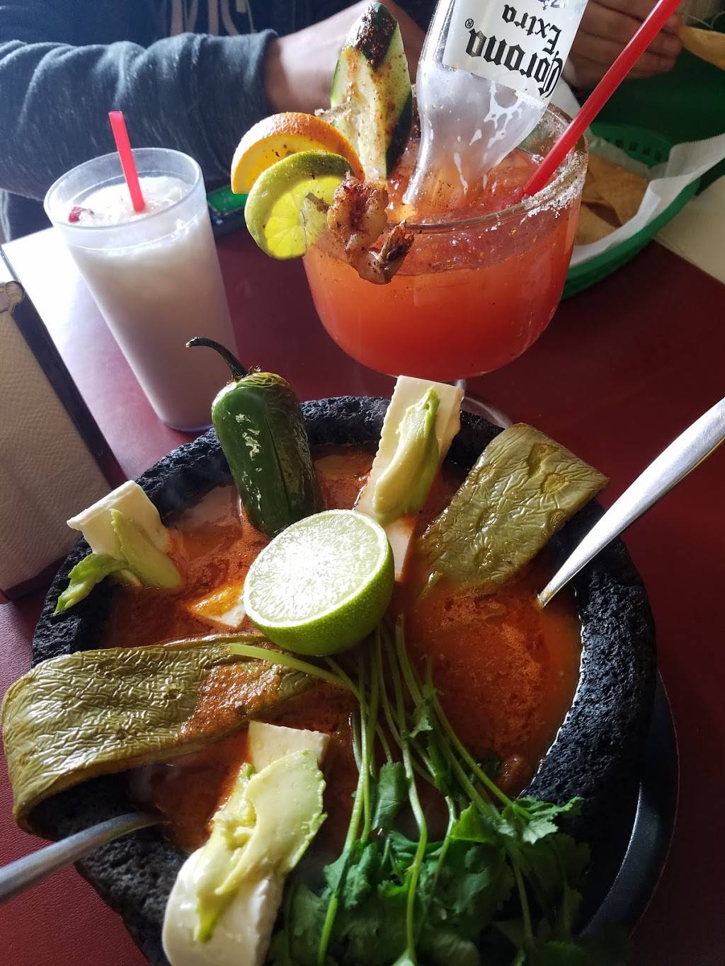 Molcajetes Apatzingan | 5701 Franklin Blvd A, Sacramento, CA 95824, USA | Phone: (916) 428-7844