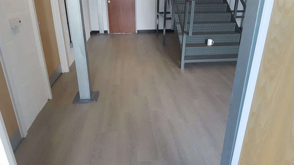 SJT FLOORING | 49 Great Ganett, Welwyn Garden City AL7 3DB, UK | Phone: 07984 099640