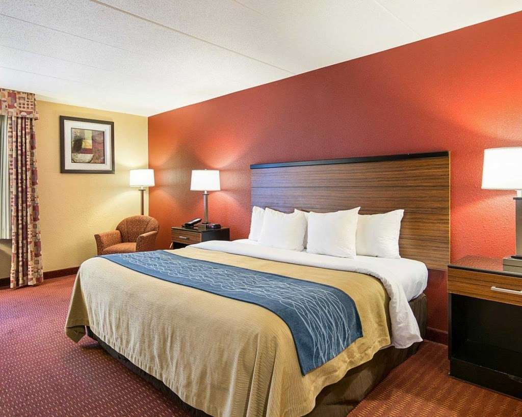 Comfort Inn | 6363 Oxon Hill Rd, Oxon Hill, MD 20745, USA | Phone: (301) 839-0001