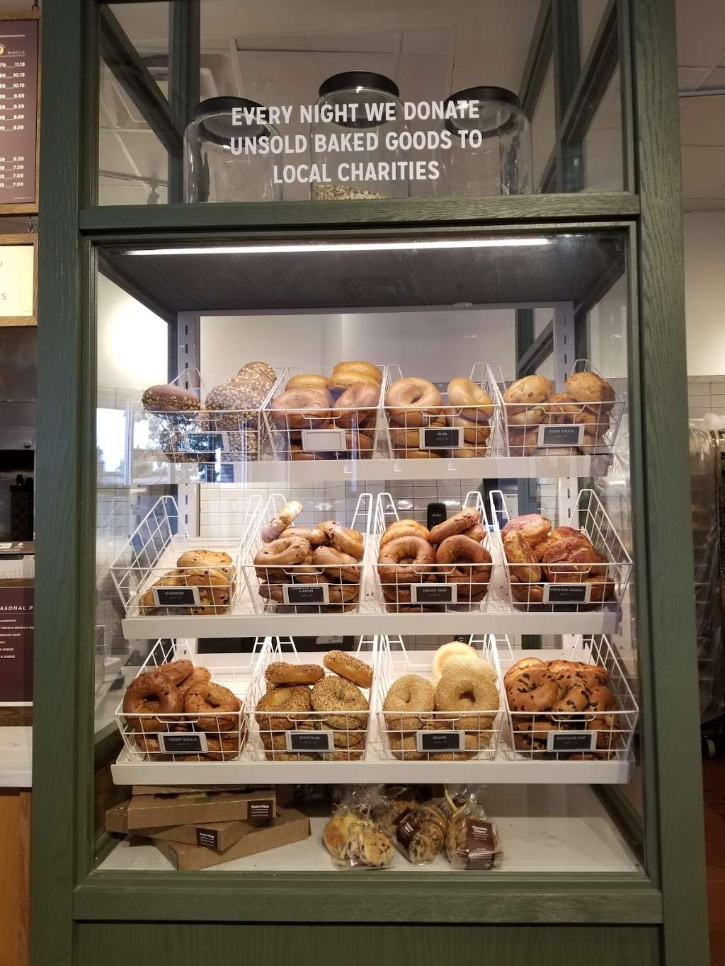 Panera Bread | 15258 Summit Ave, Fontana, CA 92336, USA | Phone: (909) 646-9900