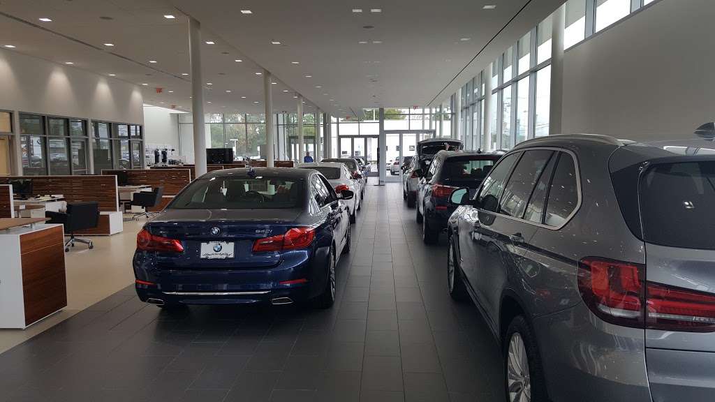 Habberstad BMW | 945 E Jericho Turnpike, Huntington Station, NY 11746, USA | Phone: (800) 997-9313