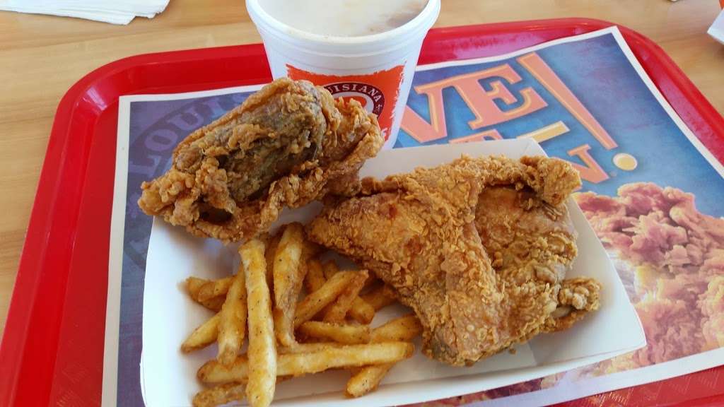 Popeyes Louisiana Kitchen | 1031 S, S Interstate 45 Service Rd, Hutchins, TX 75141, USA | Phone: (469) 620-0110