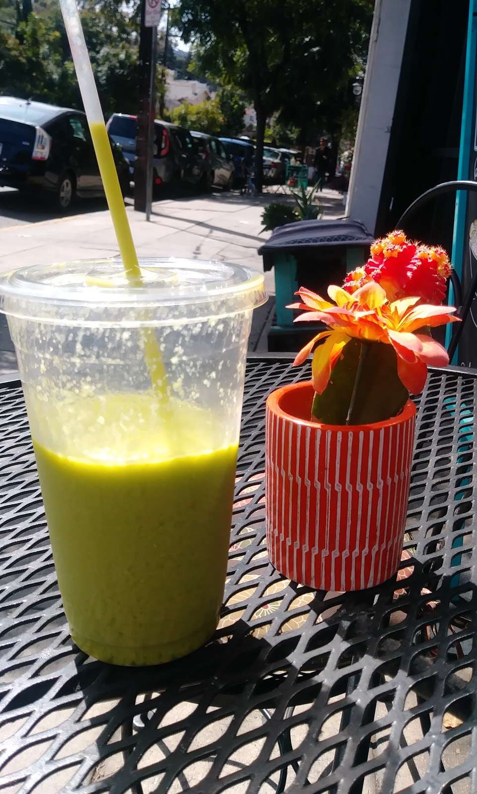 Glowing Juices / Vegan Market | 1557 Echo Park Ave, Los Angeles, CA 90026 | Phone: (213) 537-0680