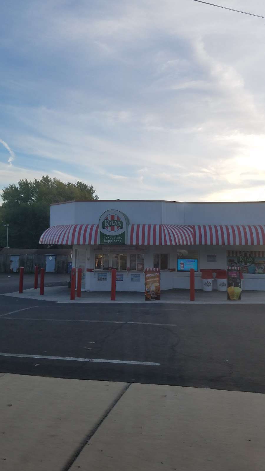 Ritas Italian Ice & Frozen Custard | 136 Huntingdon Pike, Jenkintown, PA 19046, USA | Phone: (215) 379-1277