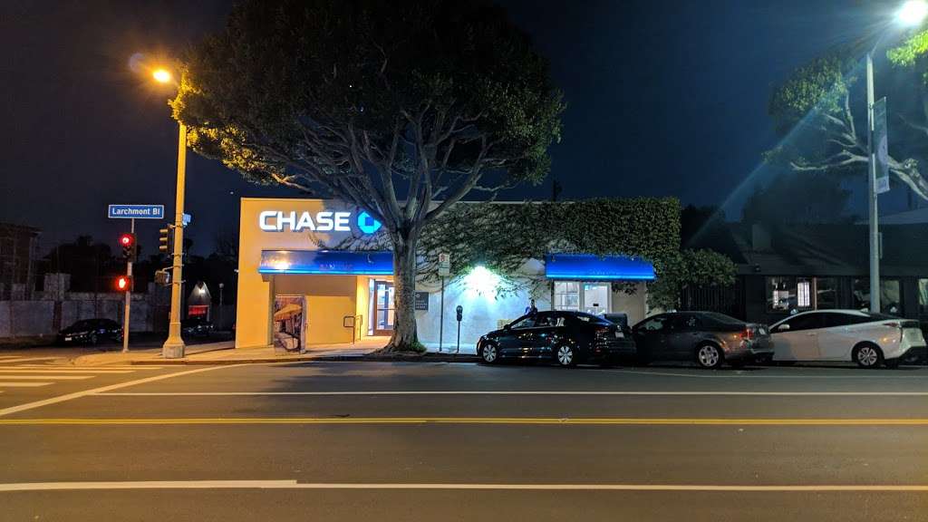 Chase Bank | 101 N Larchmont Blvd, Los Angeles, CA 90004, USA | Phone: (323) 466-8477