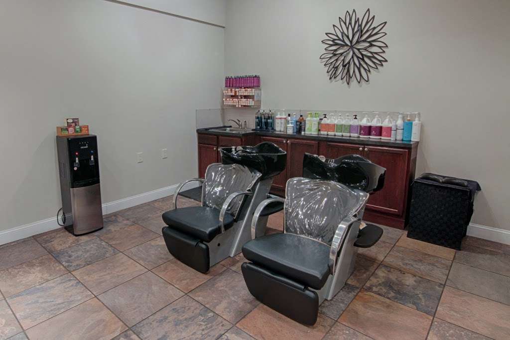 Chrome Salon Ltd | 1724 NY-17A, Florida, NY 10921, USA | Phone: (845) 651-1909