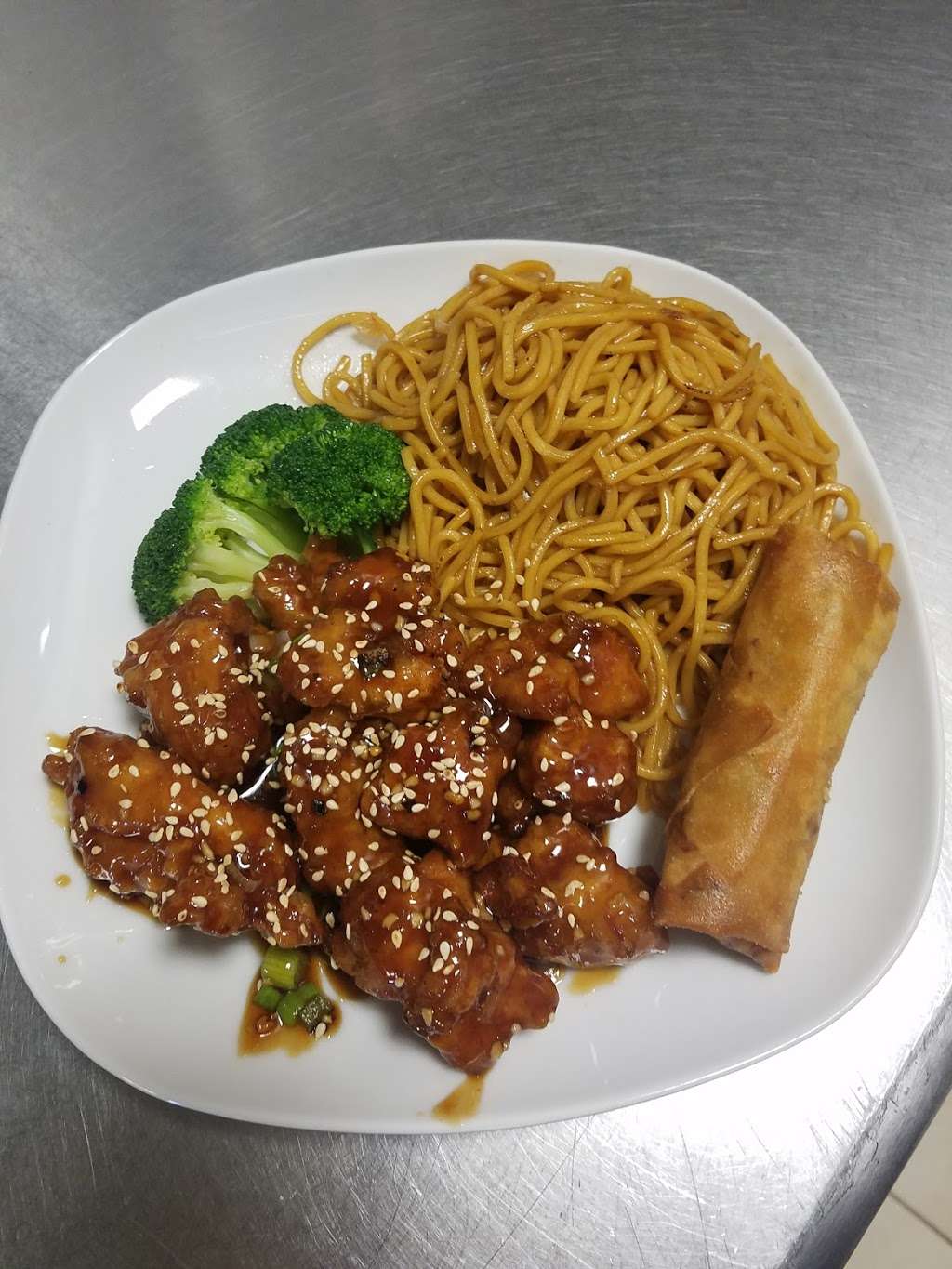 Shiny Wok | 3526 Lakeview Pkwy, Rowlett, TX 75088, USA | Phone: (469) 298-0382