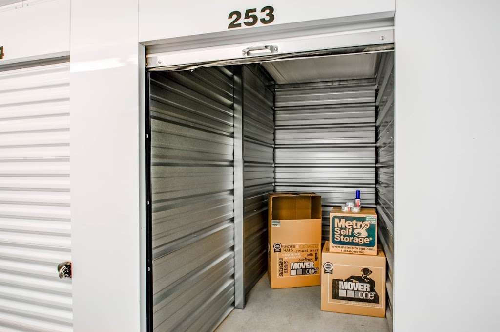 Metro Self Storage | 1354 Hook Rd, Sharon Hill, PA 19079, USA | Phone: (484) 427-0027