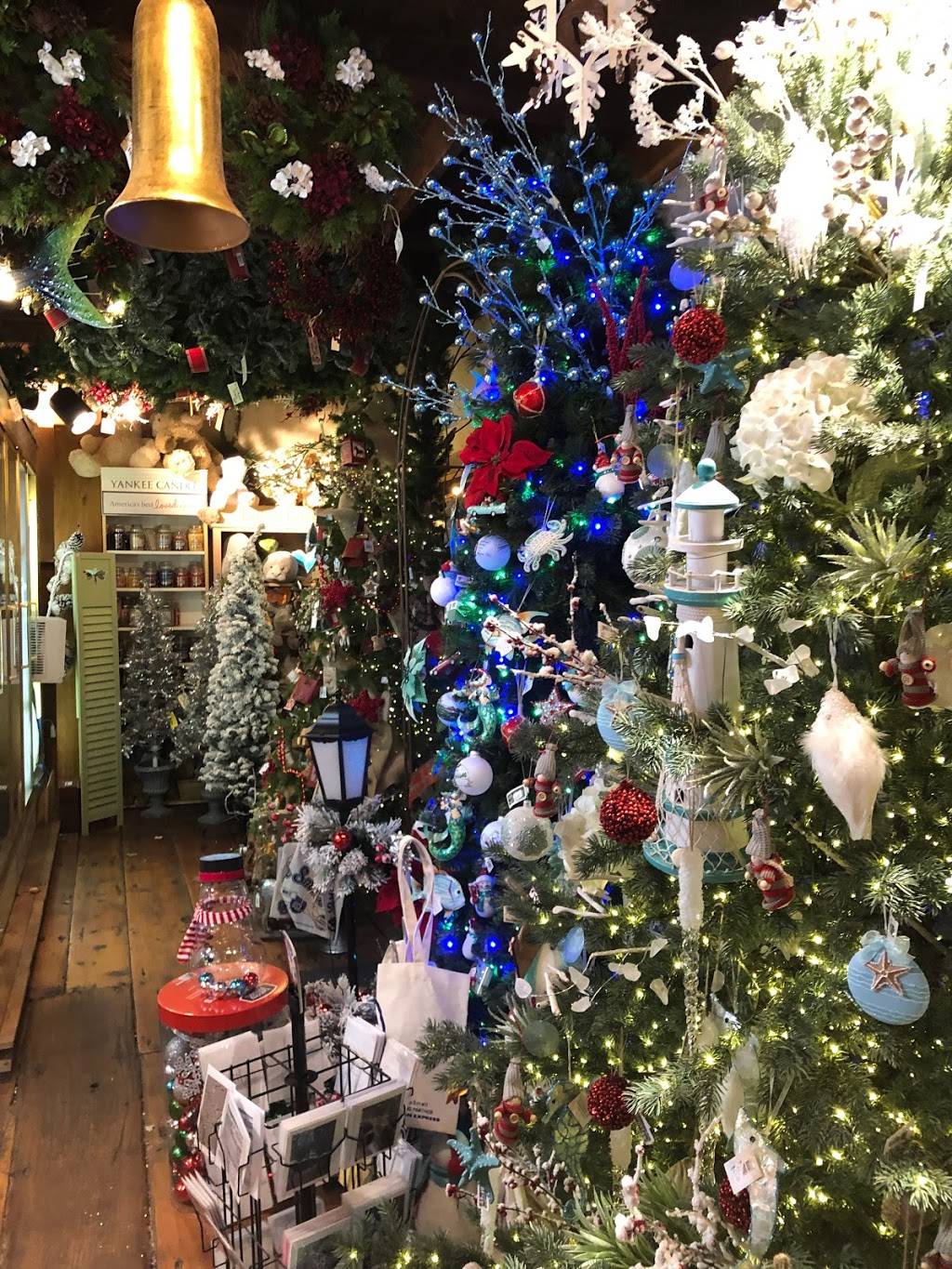 Christmas by the Sea Shoppe | 72 Lafayette Rd, Hampton Falls, NH 03844, USA | Phone: (603) 601-6312