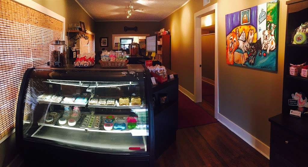 Jacksons Place Unleashed Pet Resort & Bakery | 1635 Dunlavy St, Houston, TX 77006, USA | Phone: (713) 529-1200