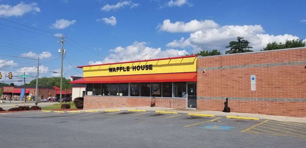 Waffle House | 1300 Lincoln Way W E, Chambersburg, PA 17202, USA | Phone: (717) 709-9235
