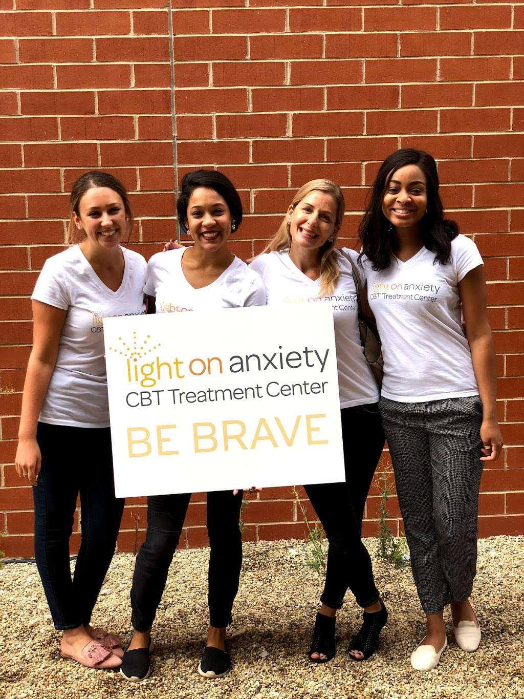 Light On Anxiety CBT Treatment Center – Northern Suburbs | 100 S Saunders Rd #150, Lake Forest, IL 60045 | Phone: (312) 508-3645