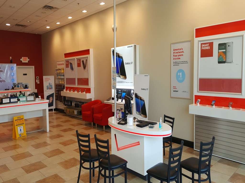 Verizon Authorized Retailer, TCC | 1071 Shoppes Blvd, Moosic, PA 18507, USA | Phone: (570) 344-0414