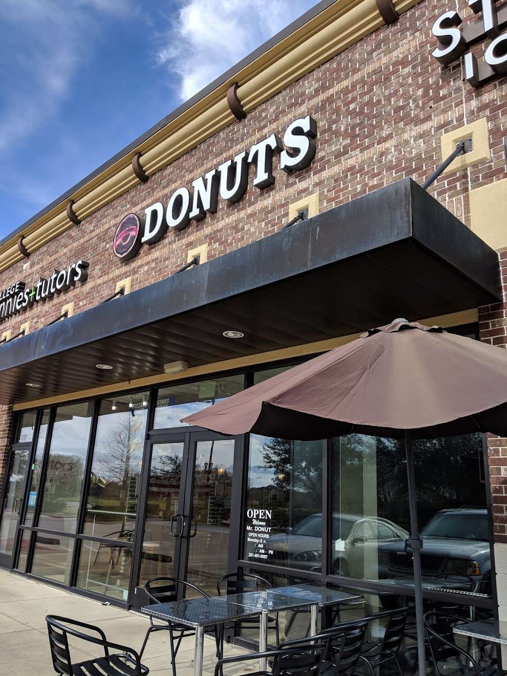 Mr.Donut & Kolaches | 1226 Museum Square Dr #558, Sugar Land, TX 77479, USA | Phone: (281) 491-0097