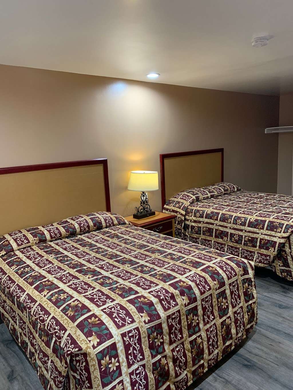 Budget Inn San Gabriel | 1924 S San Gabriel Blvd, San Gabriel, CA 91776, USA | Phone: (626) 280-0401