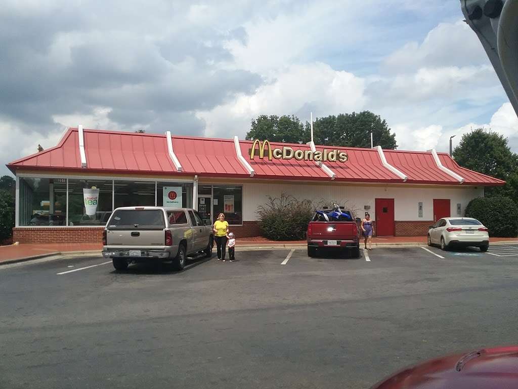 McDonald's 2518 Beatties Ford Rd, Charlotte, NC 28216