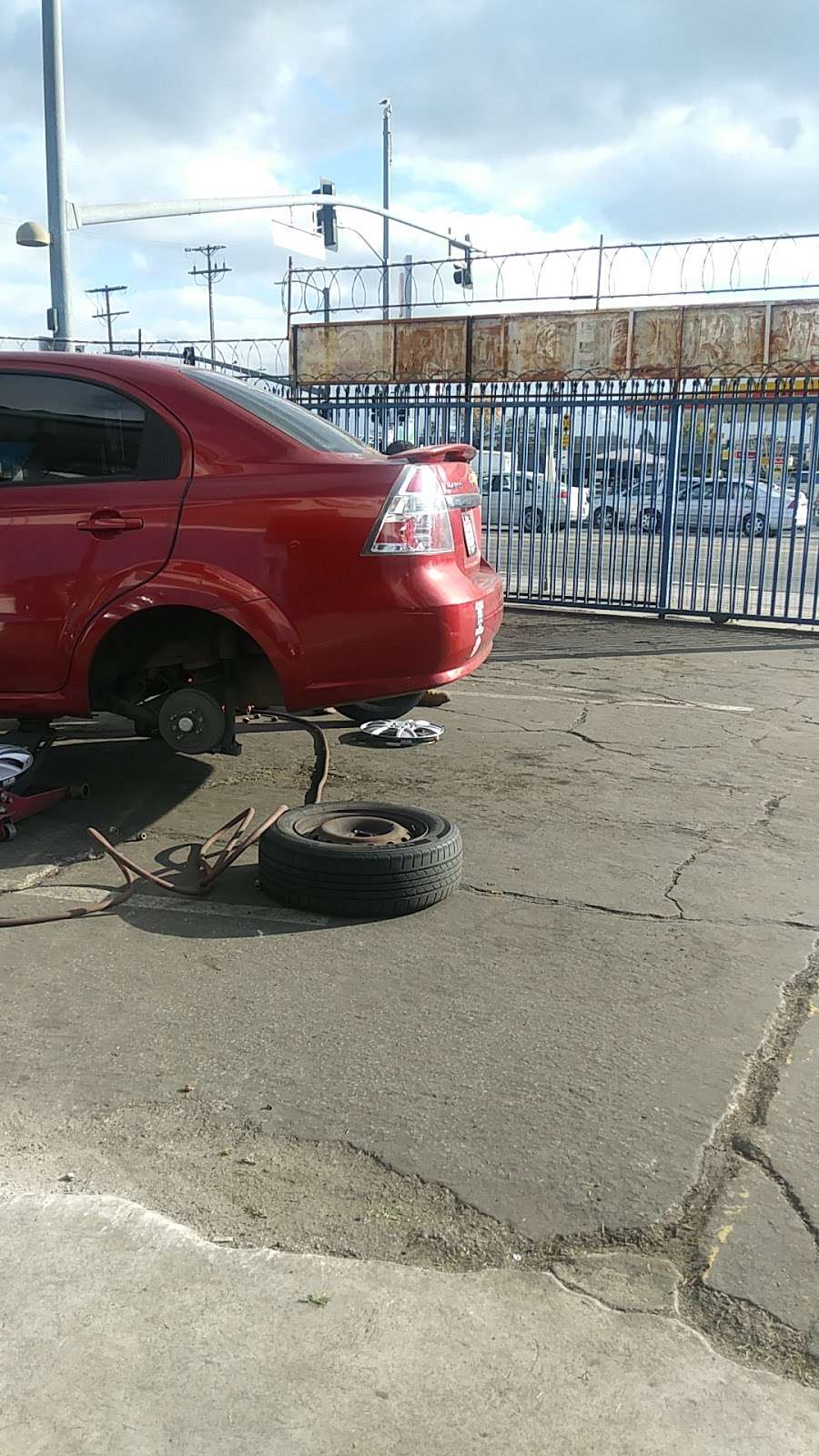 Imperial Tire Services | 1139 E Imperial Hwy, Los Angeles, CA 90059, USA | Phone: (323) 564-3660