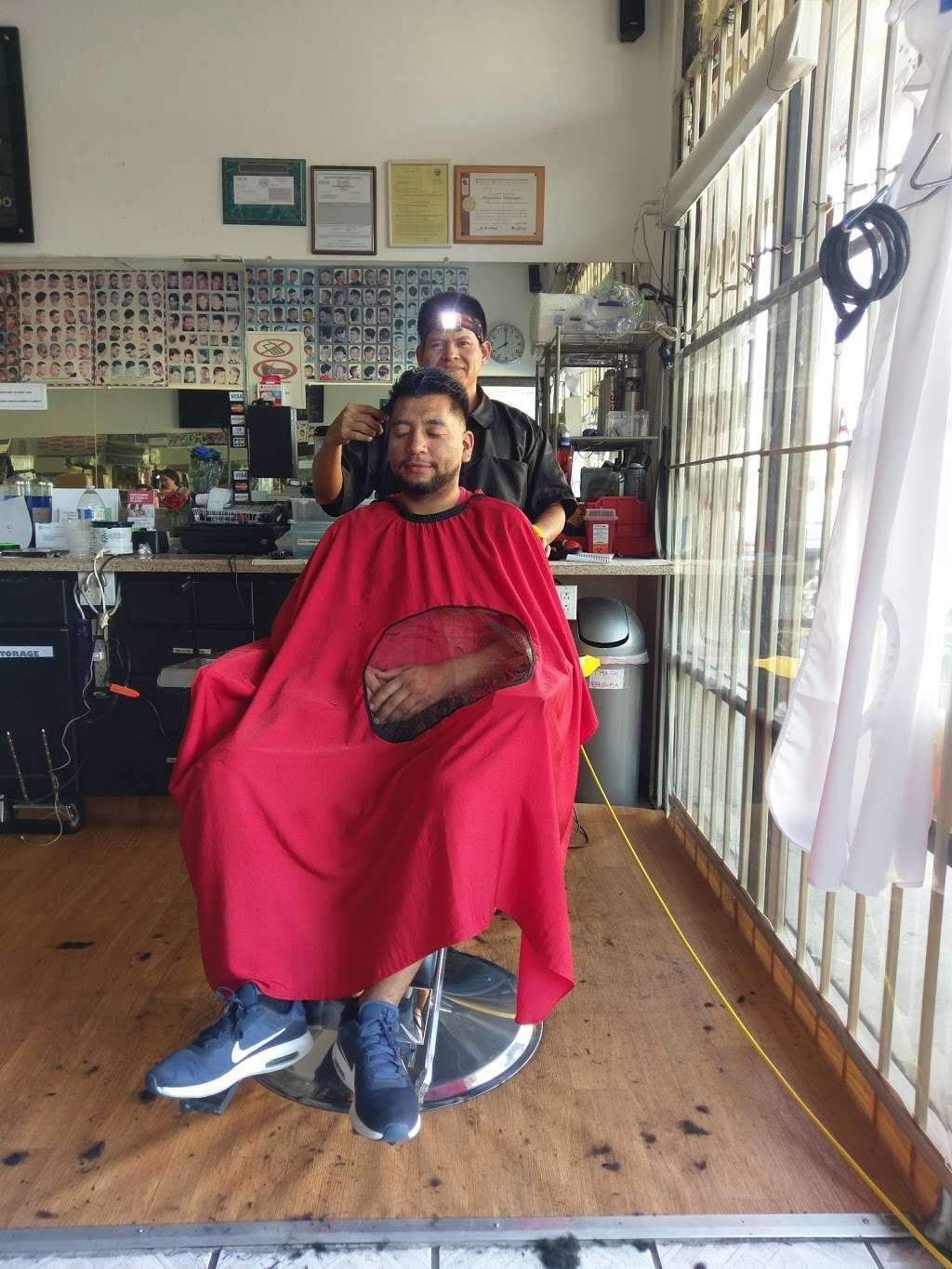 Classic Barber Shop | 8521 Norwalk Blvd, Whittier, CA 90606 | Phone: (562) 363-6139