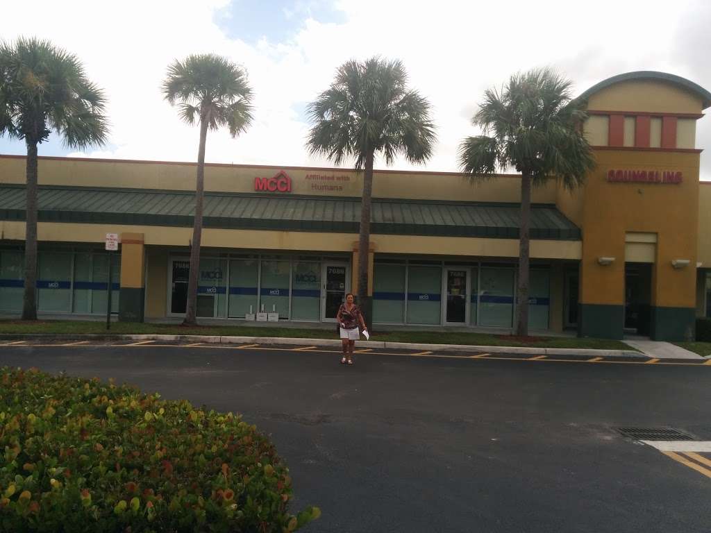 Kings Point Plaza | Tamarac, FL 33321