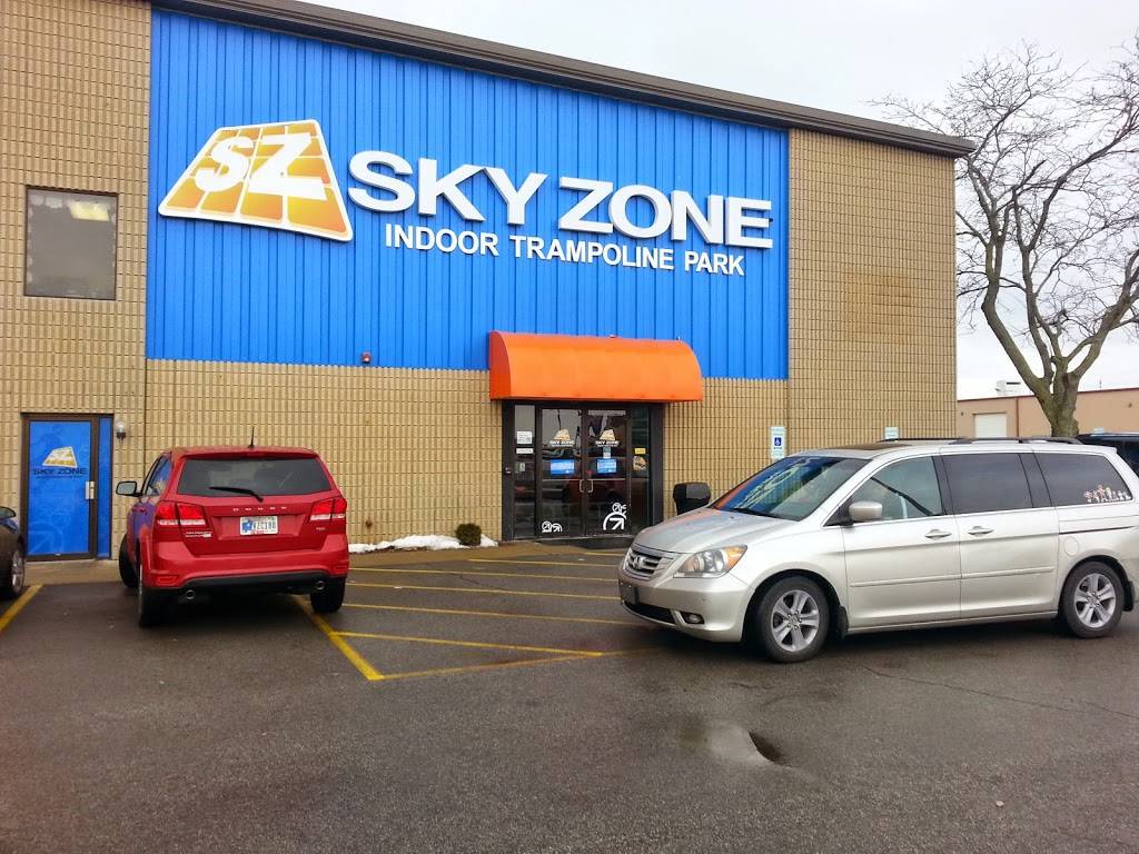 Sky Zone Trampoline Park | 401 Fernhill Ave, Fort Wayne, IN 46805, USA | Phone: (260) 483-5867