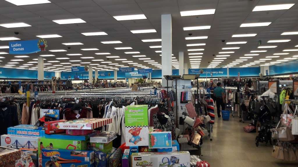 Ross Dress for Less | 7603 Turkey Lake Rd, Orlando, FL 32819 | Phone: (407) 355-0423