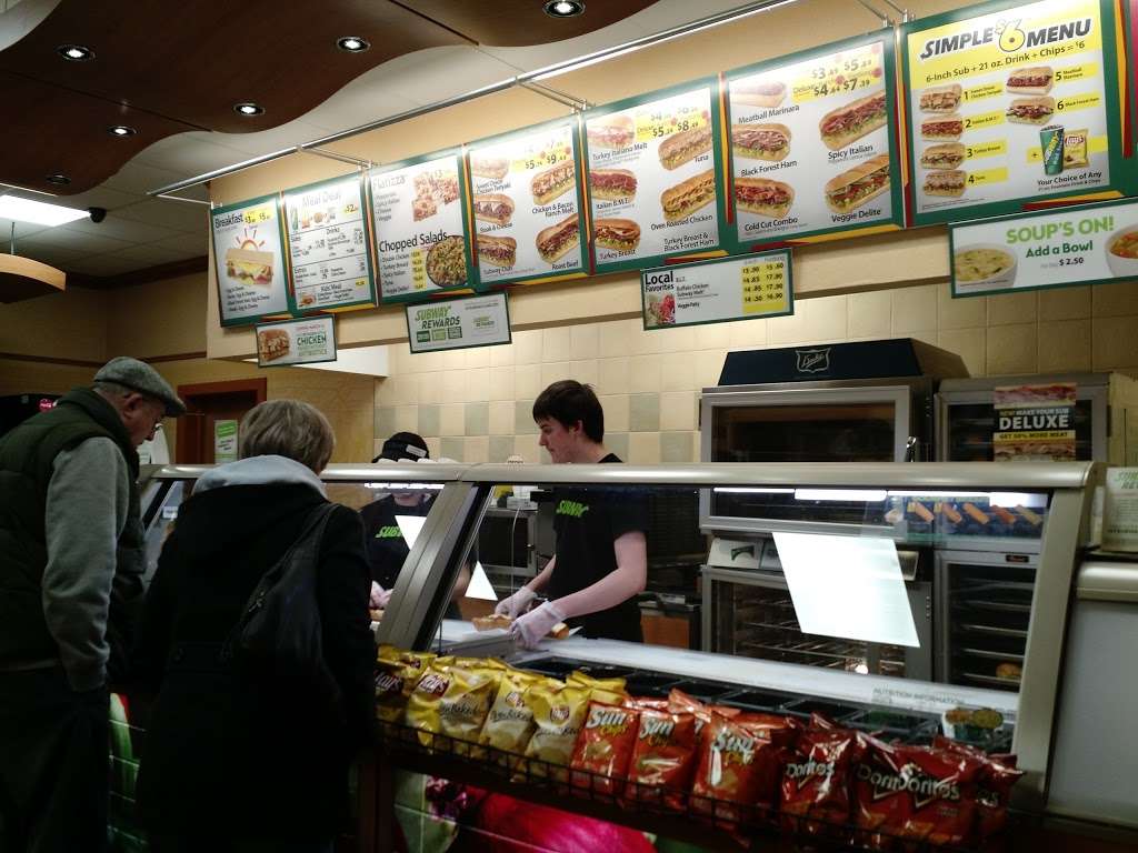 Subway | 203 Bedford St, East Bridgewater, MA 02333, USA | Phone: (508) 456-4581