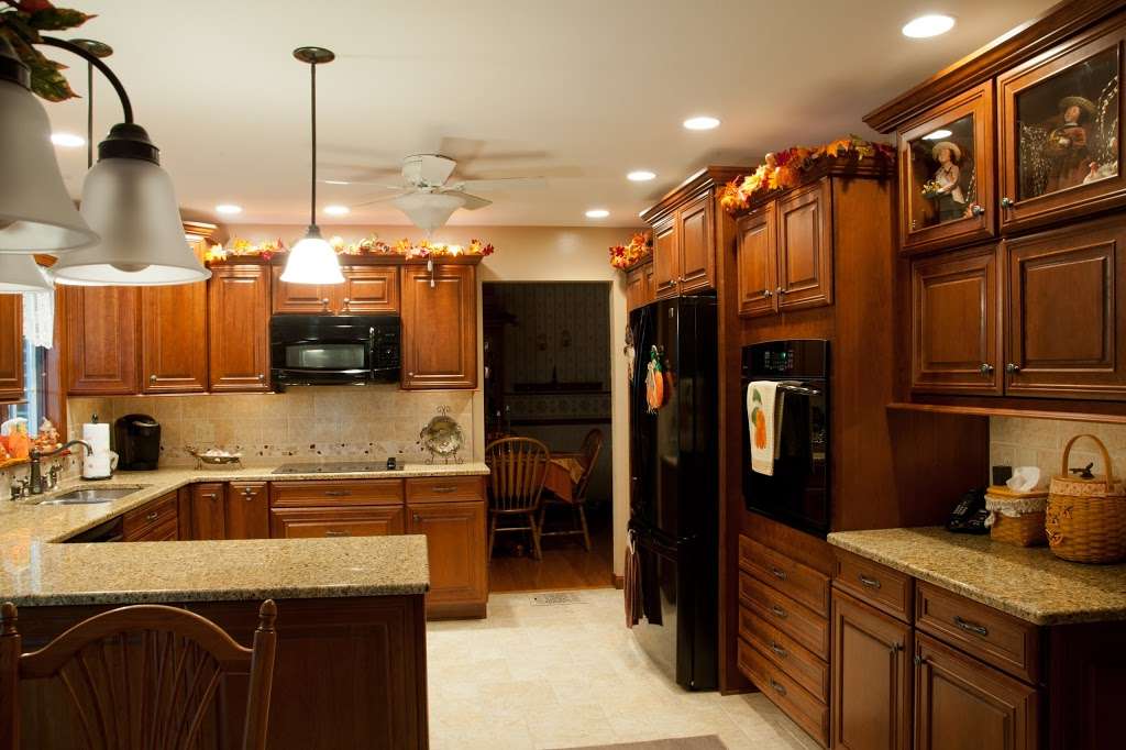 Custom Wood Works Creative Kitchens | 221 Lewis St, Brockton, PA 17925, USA | Phone: (570) 668-4970