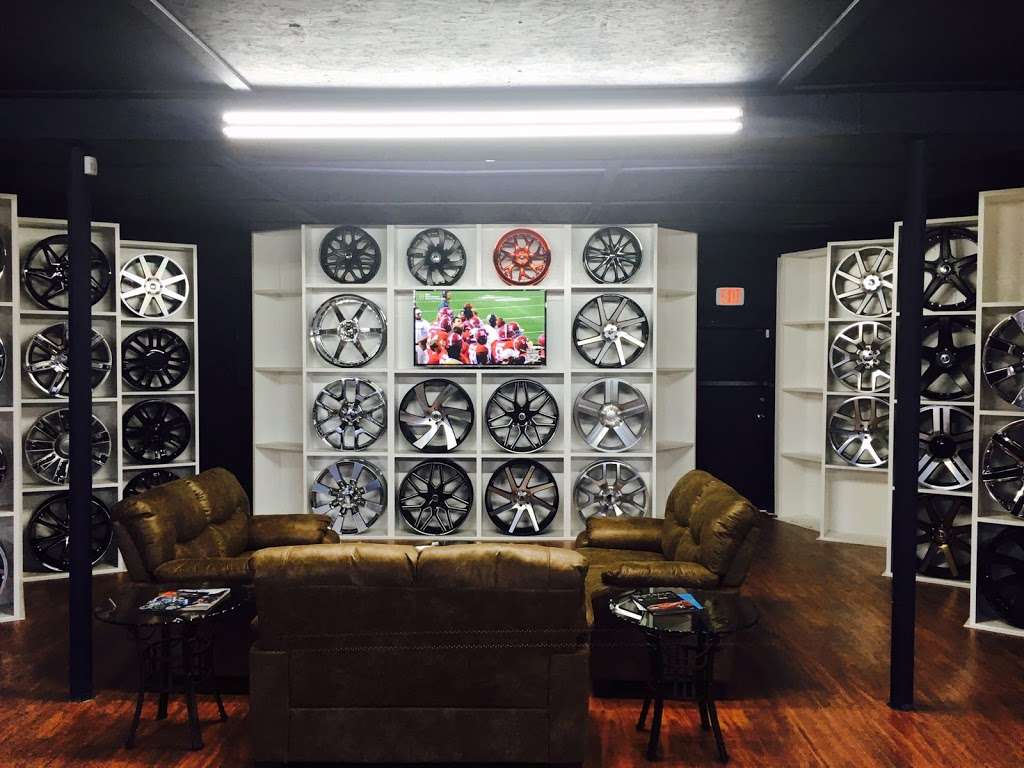 Wheel Kings of Dallas | 6323 S R L Thornton Fwy, Dallas, TX 75232, USA | Phone: (214) 774-9502