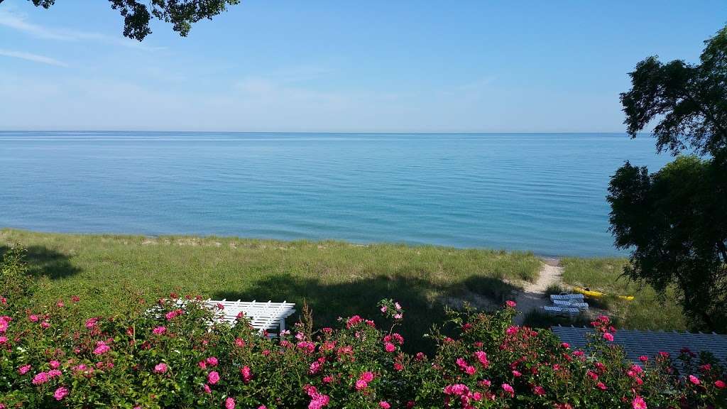 Sandpiper and Nest House rentals | 16136 Lakeview Ave, Union Pier, MI 49129 | Phone: (219) 879-9900