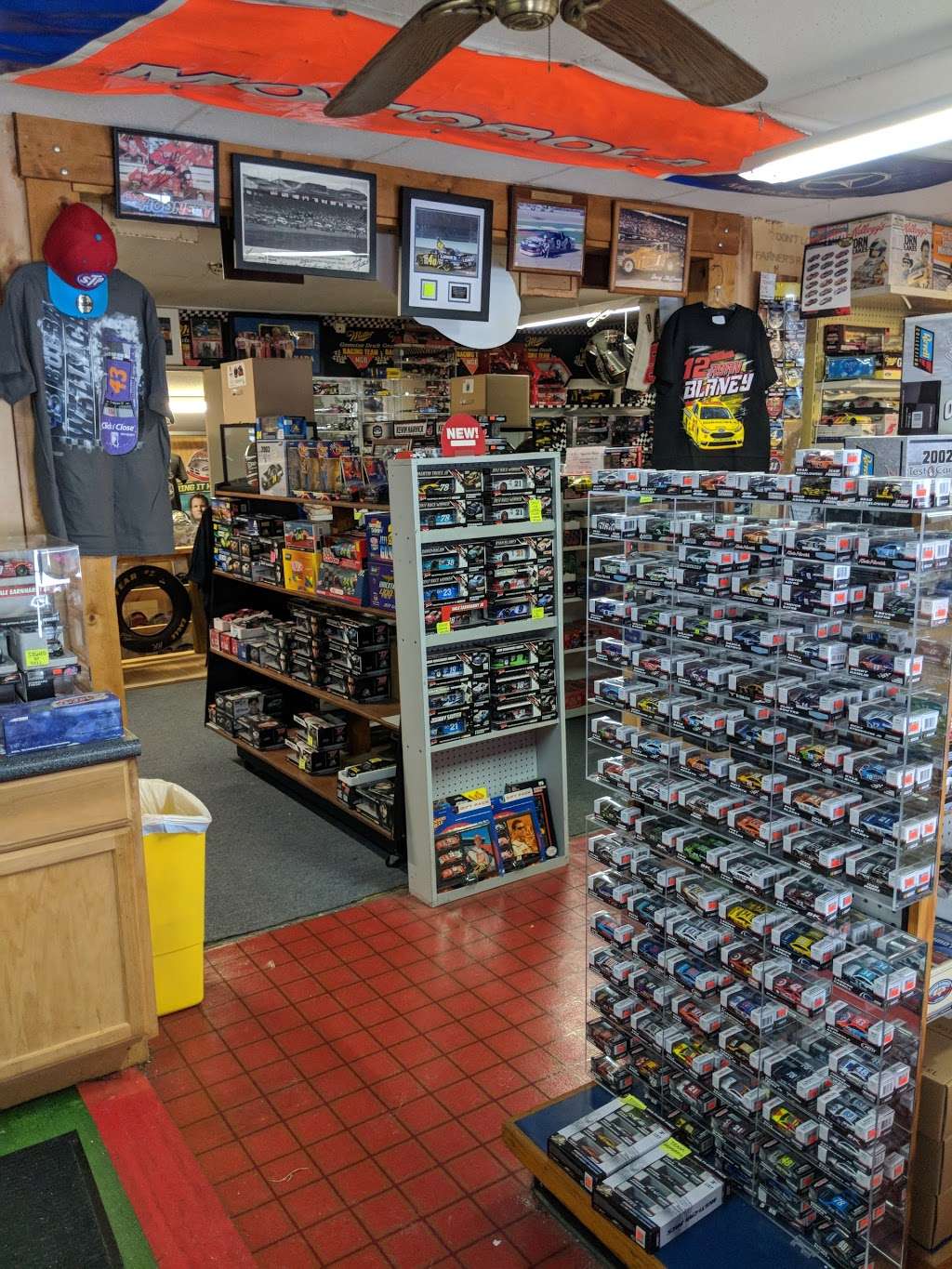 Farners Racing Collectables | 2048 Black Gap Rd, Fayetteville, PA 17222, USA | Phone: (717) 352-2782