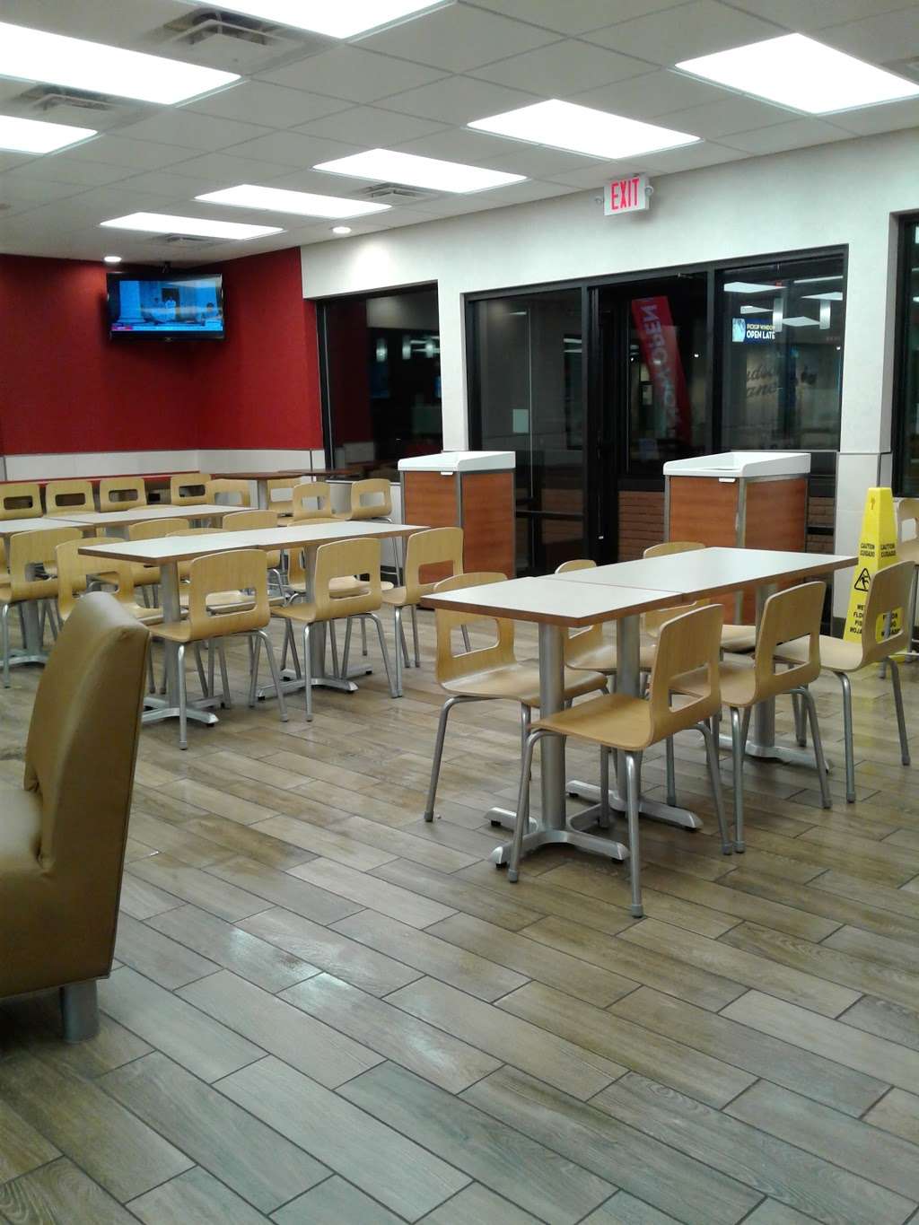 Wendys | 2-30 Garfield Ave, Jersey City, NJ 07305 | Phone: (201) 433-3950